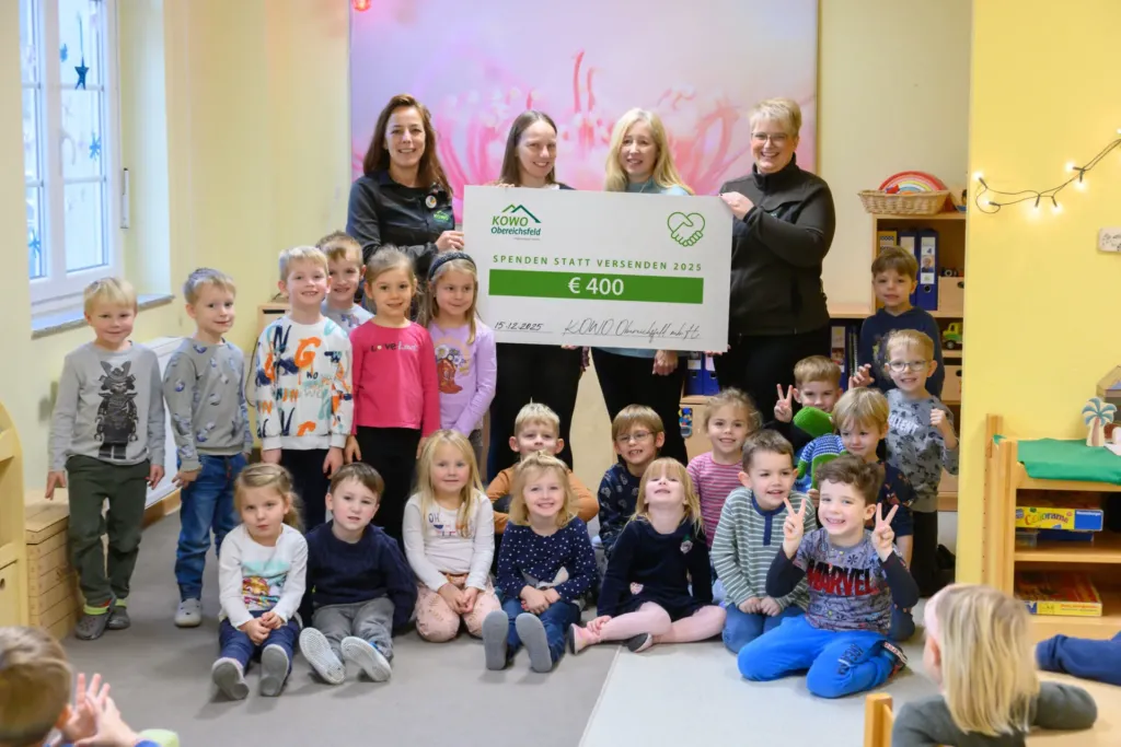 KOWO Obereichsfeld übergibt Spendenscheck über 400 Euro an Kindergartenkinder in Ershausen, Aktion Spenden statt Versenden.