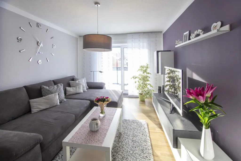 Modern eingerichtetes Wohnzimmer nach Sanierung in der Wilhelmstraße 26, Heilbad Heiligenstadt