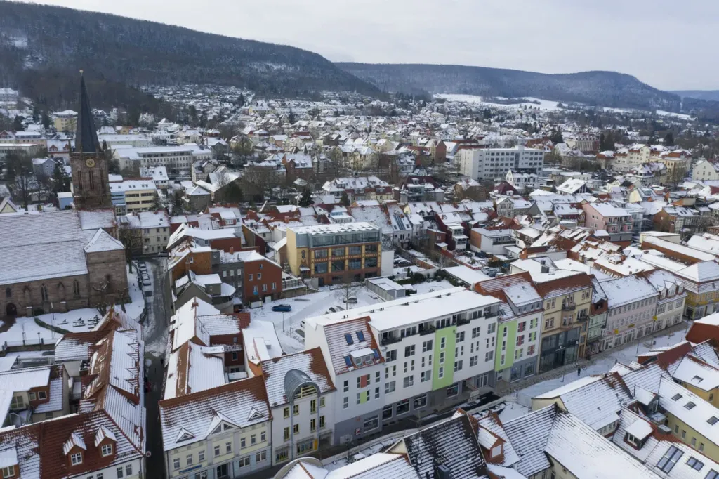 Luftaufnahme von Heilbad Heiligenstadt im Winter mit Blick auf die Wilhelmstraße 26 und die Innenstadt