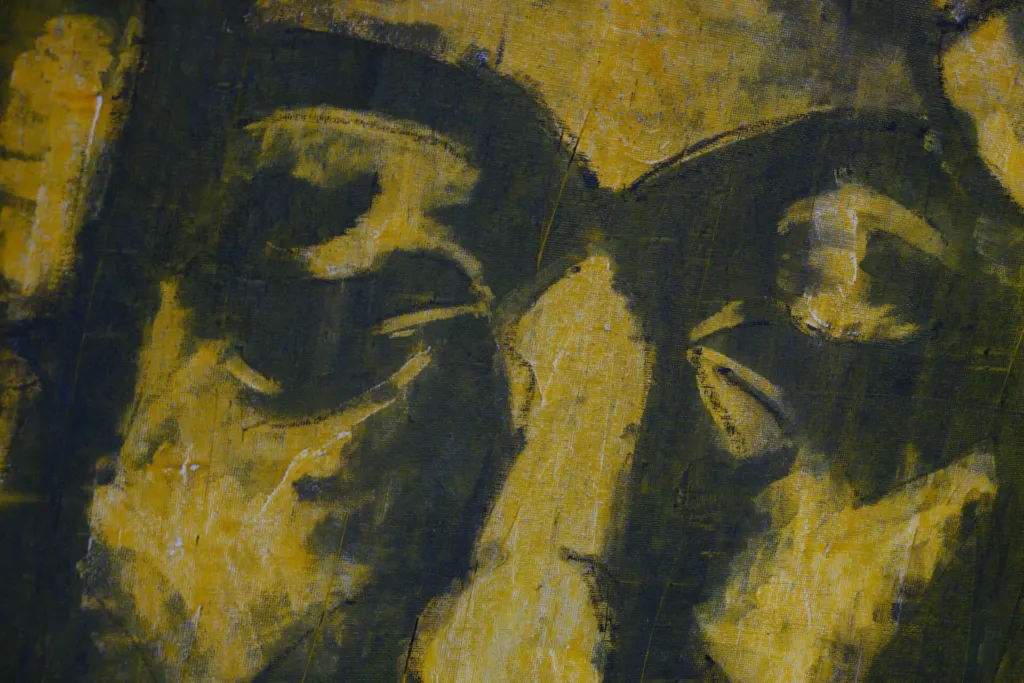 Gemälde mit stilisiertem Gesicht, ausgestellt bei der Kunstausstellung im Quartier 44 der KOWO Obereichsfeld